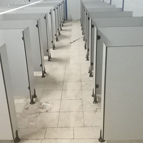 公共衛(wèi)生間隔斷 從學生隔斷到辦公樓隔斷的全面指南